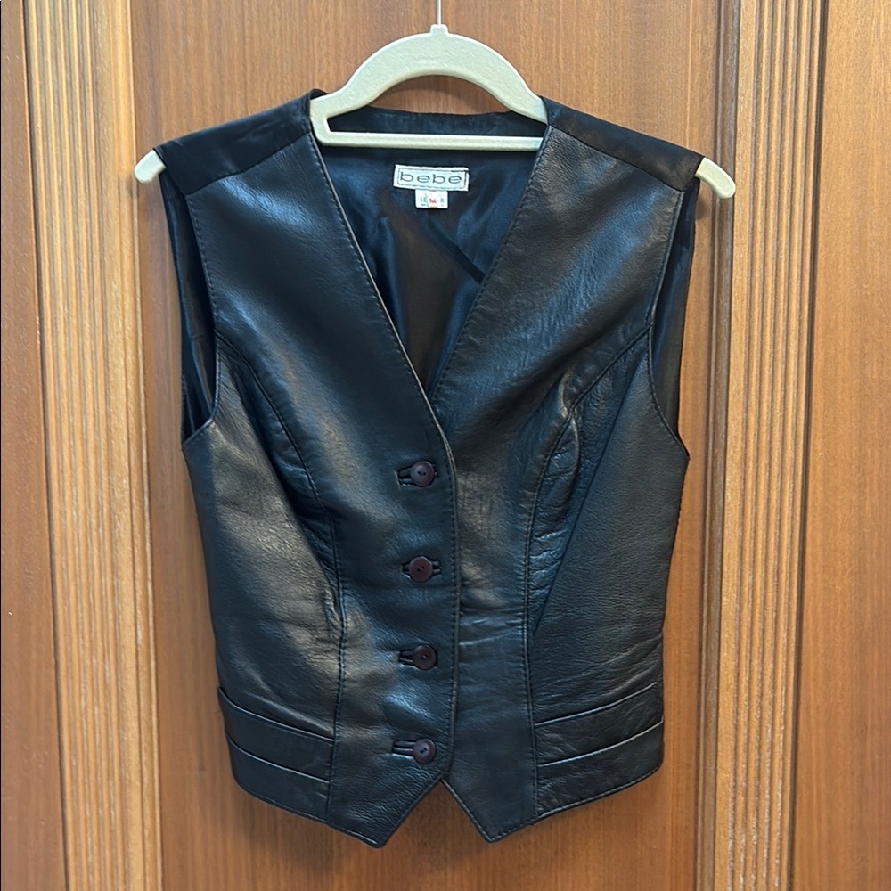 Vintage Bebe Sleek Black Leather Vest Size M (feels like a size S)